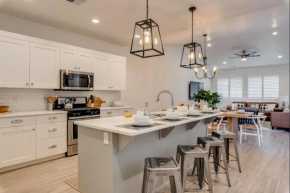 FLASH SALE Near Pool with Private Hot Tub, Fire Pit, & Ping-Pong
